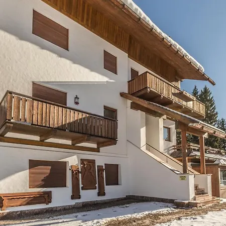 Apartment Cantore, Cortina By Short Holidays *