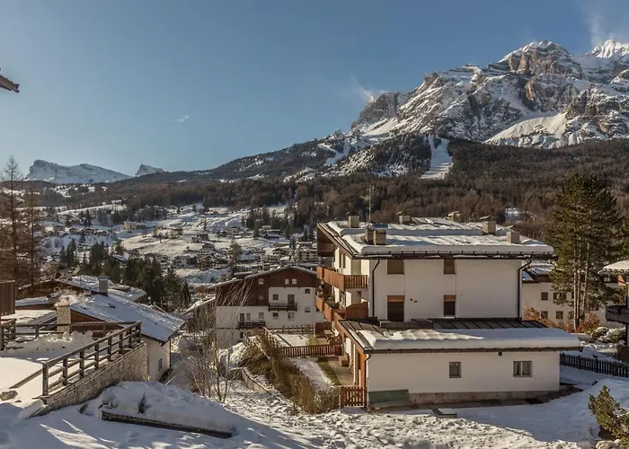 Cantore, Cortina By Short Holidays