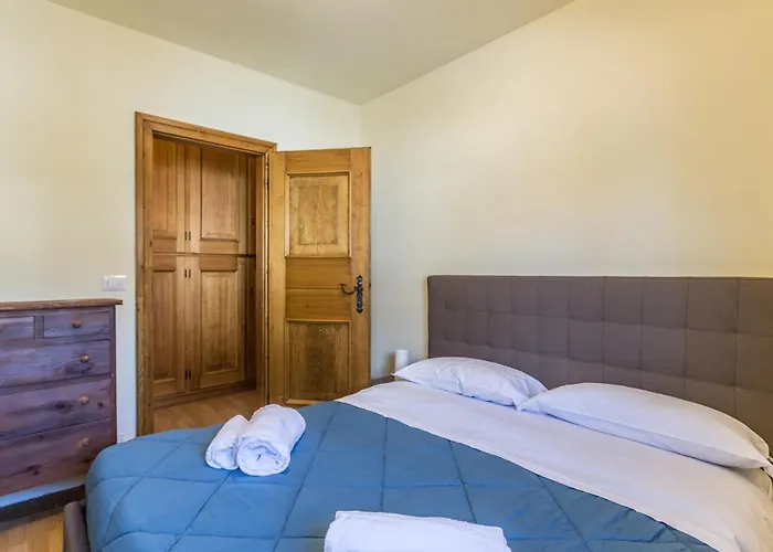Cantore, Cortina By Short Holidays