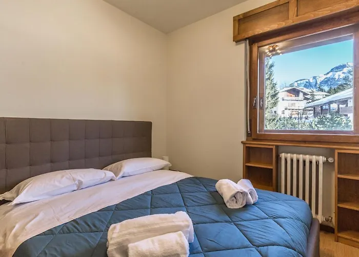 Cantore, Cortina By Short Holidays * Cortina d'Ampezzo