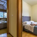 Cantore, Cortina By Short Holidays