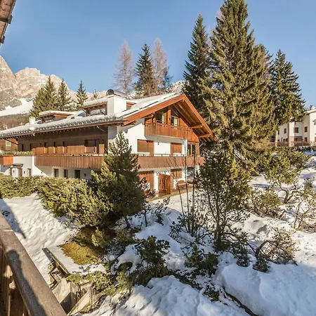 Cantore, Cortina By Short Holidays * Cortina dʼAmpezzo