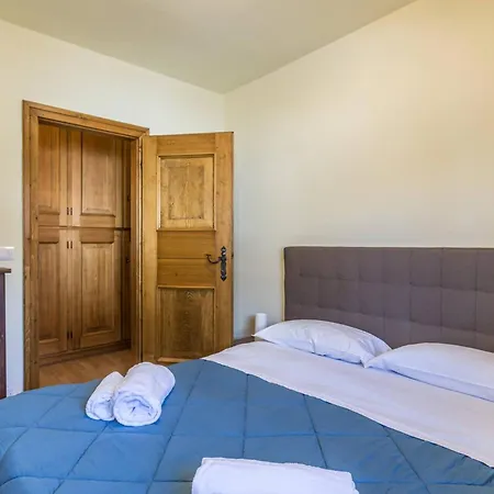Cantore, Cortina By Short Holidays Apartment *