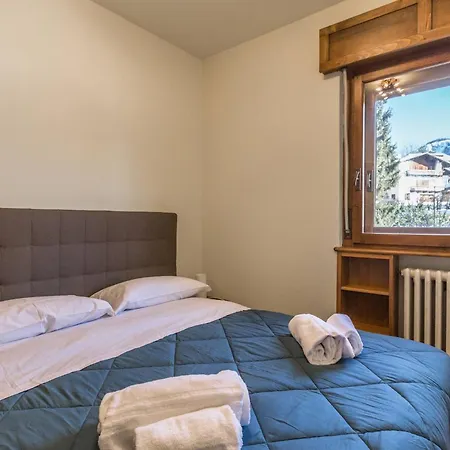 Cantore, Cortina By Short Holidays * Cortina dʼAmpezzo