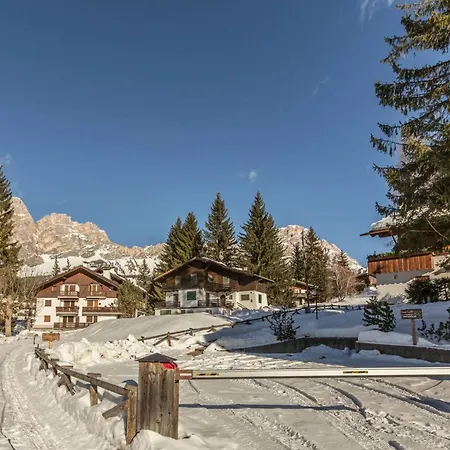 Cantore, Cortina By Short Holidays Cortina dʼAmpezzo