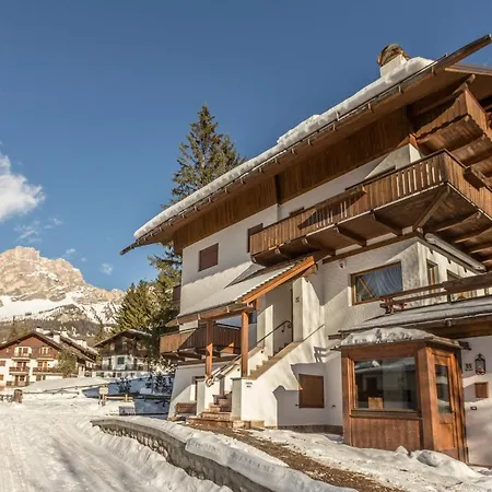 Cantore, Cortina By Short Holidays 公寓 科尔蒂纳丹佩佐