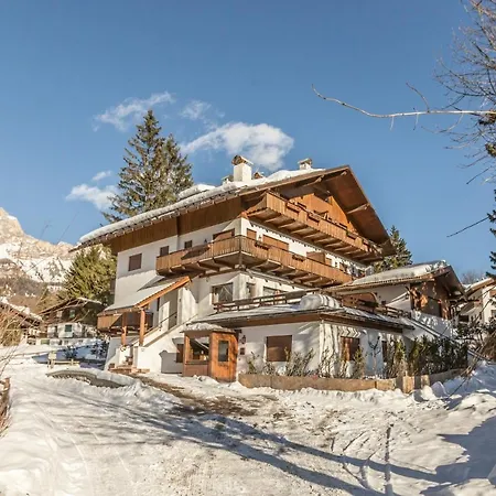Cantore, Cortina By Short Holidays דירה קורטינה ד'אמפזו